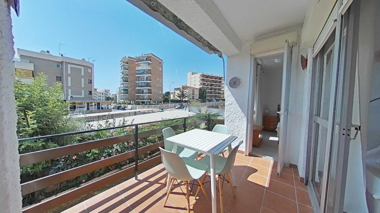 Acogedor En La Carihuela Con Plaza De Garaje Garantizada! Sol Montemar Apartment Torremolinos Bagian luar foto