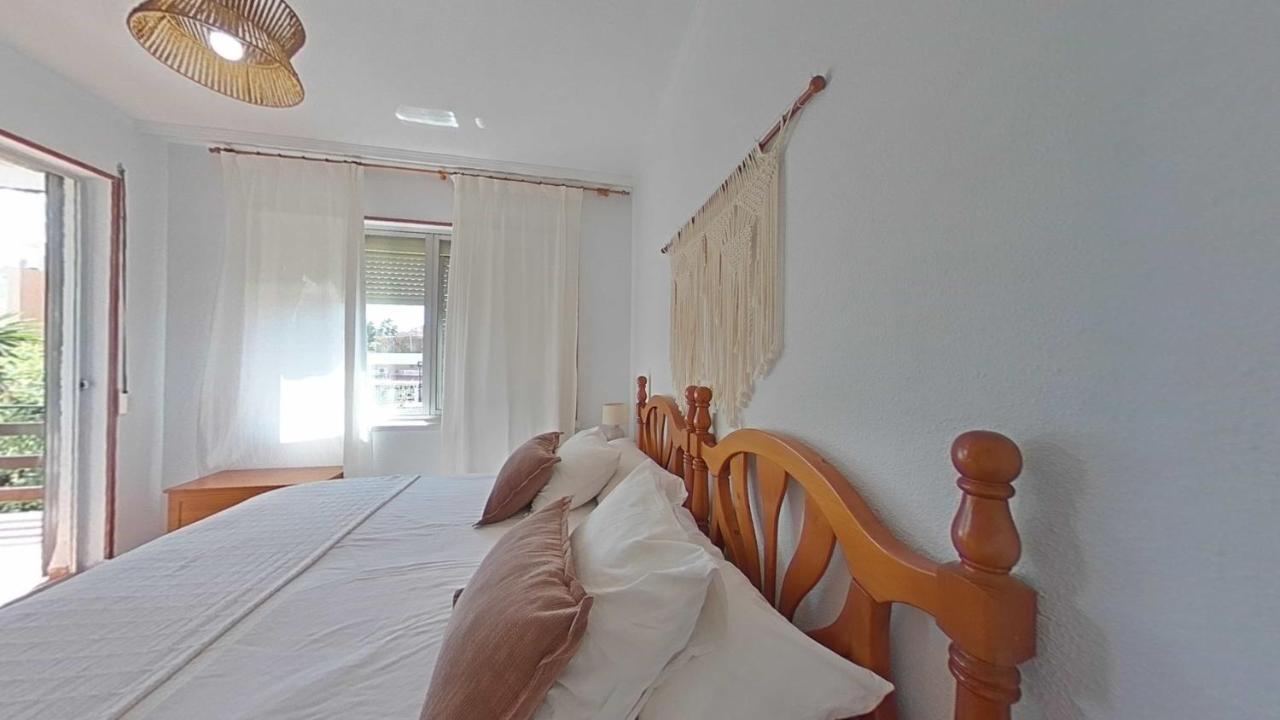Acogedor En La Carihuela Con Plaza De Garaje Garantizada! Sol Montemar Apartment Torremolinos Bagian luar foto